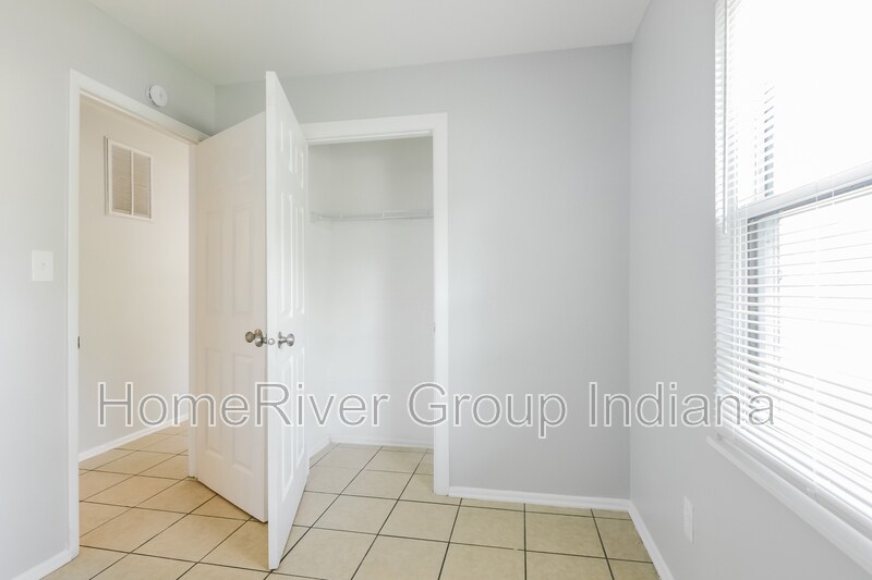 Building Photo - 4332 Exmoor Ct