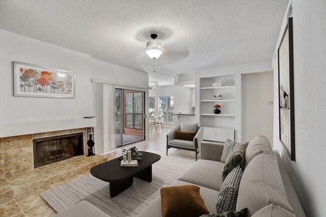 Building Photo - 4711 Spicewood Springs Rd