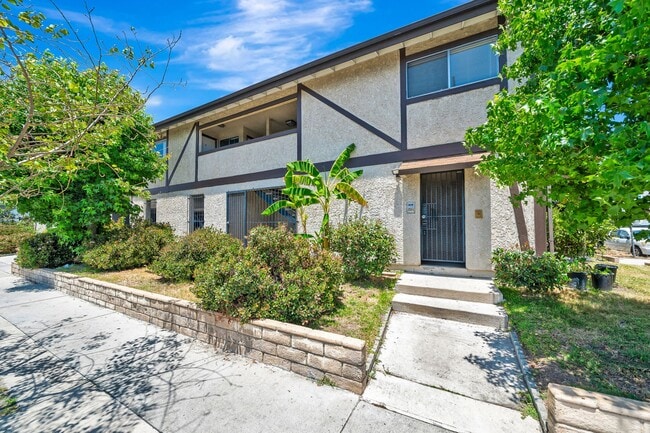 Building Photo - 6003 Craner Ave