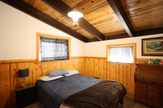 Building Photo - 43615 Wolf Rd