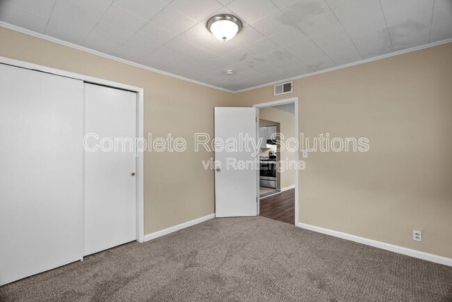Building Photo - 1132 Redman Blvd