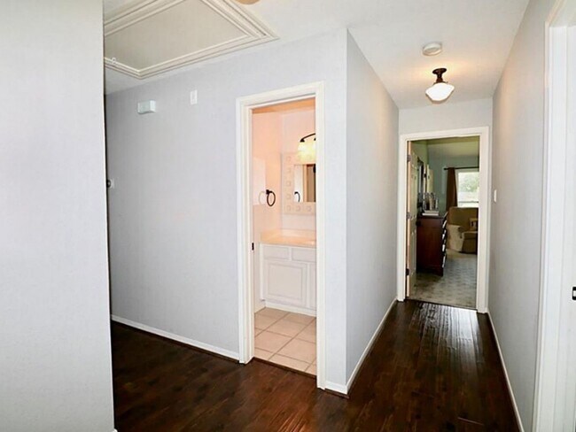 Building Photo - 14511 Wadlington Dr