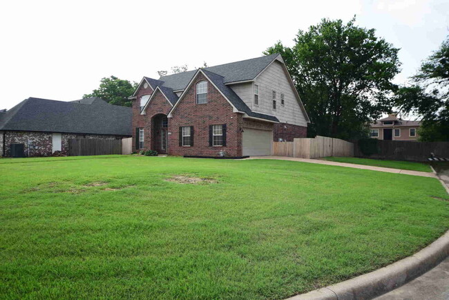 Building Photo - 10006 E 85th Pl