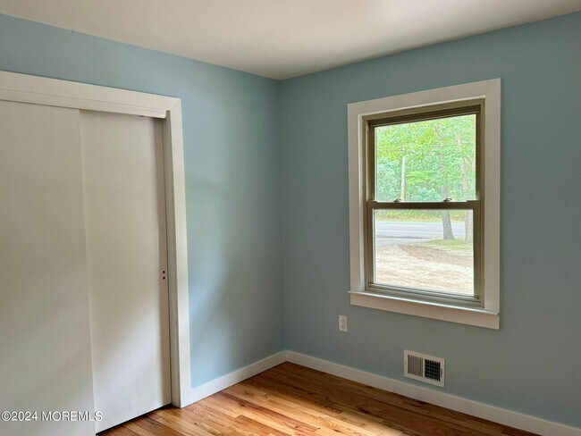 Building Photo - 271 S Stump Tavern Rd