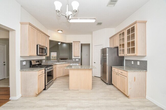 Building Photo - 10614 Sunswept Fields Ln