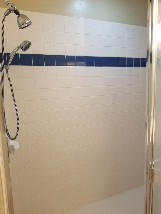 Building Photo - 2321 SW 19th St