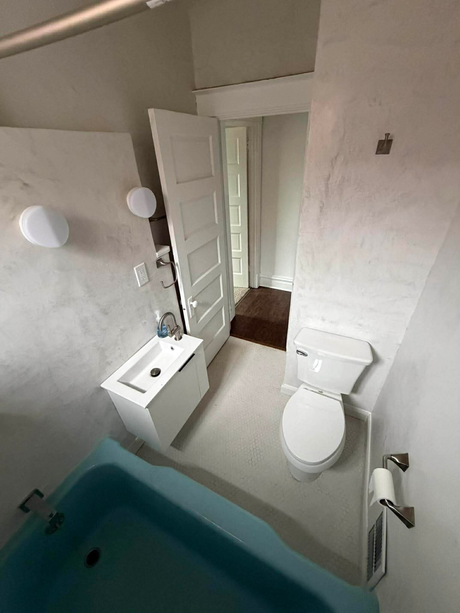 Building Photo - 3339 Webster Ave