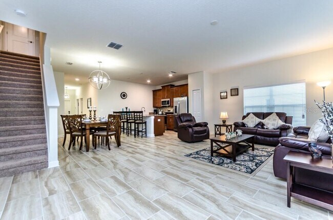 Building Photo - 9047 Dogleg Dr