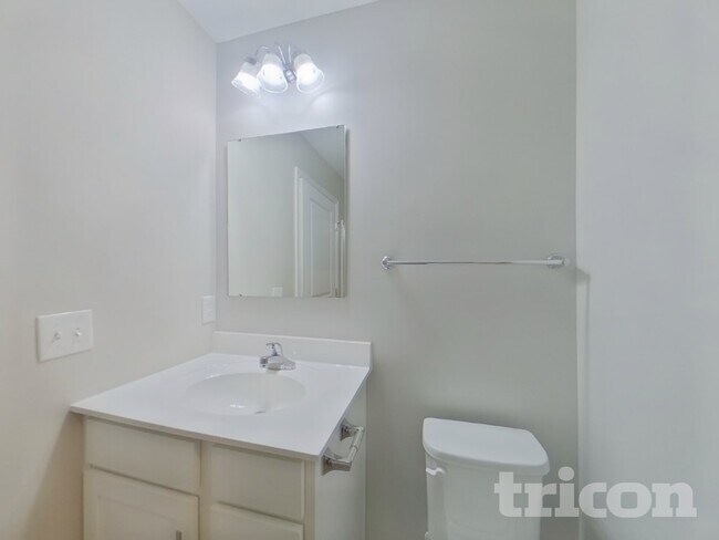 Building Photo - 137 Portchester Ln