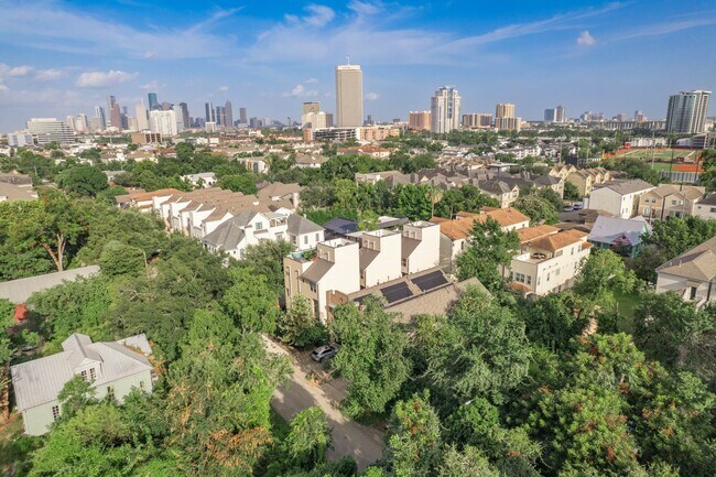 Building Photo - 517 Fowler St