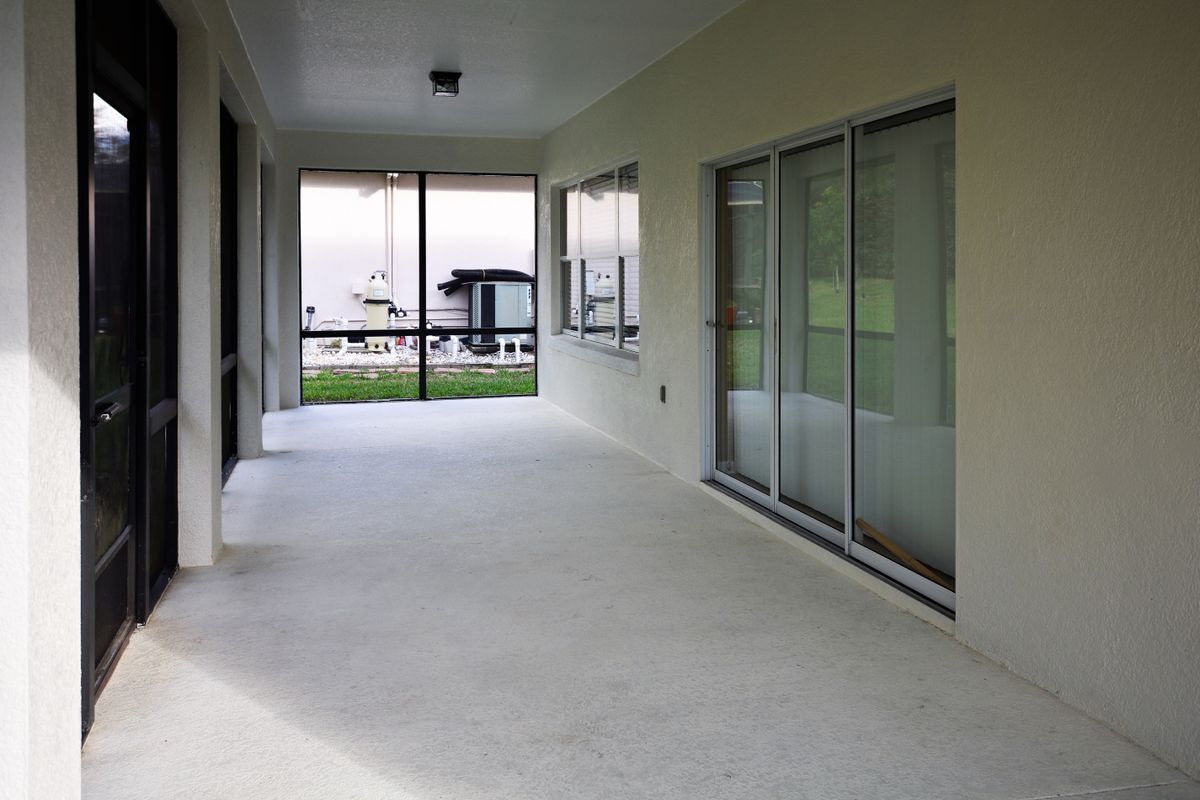 Building Photo - 10747 Masters Dr