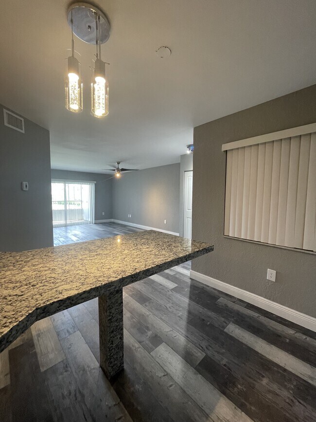 Building Photo - 2803 N Oakland Forest Dr