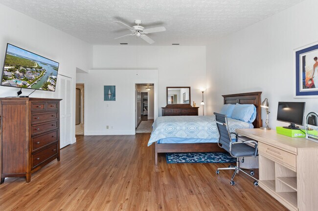 Building Photo - 2488 Harbour Cove Dr
