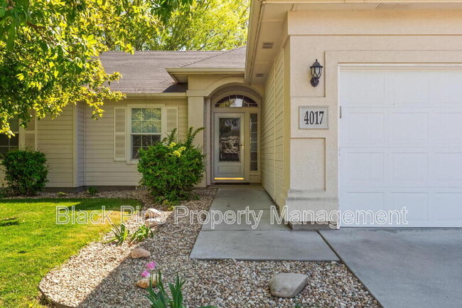 Primary Photo - 4017 E Winterberry Dr