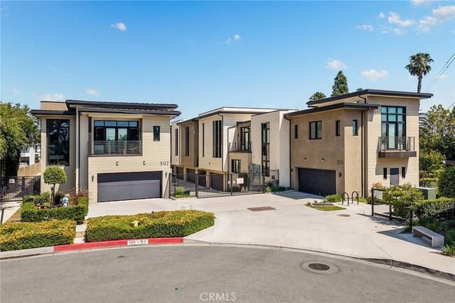 Building Photo - 503 N Santa Anita Ave