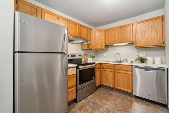 Building Photo - 810 W Laurel St