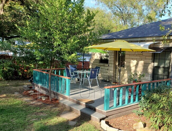 Building Photo - 509 Bryan St