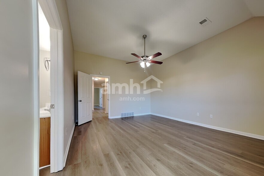 Building Photo - 13148 Braybourne Pky