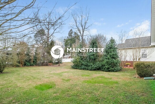 Building Photo - 3 Bedroom Pet-Friendly Home in Winston-Salem, NC with Main Street Renewal