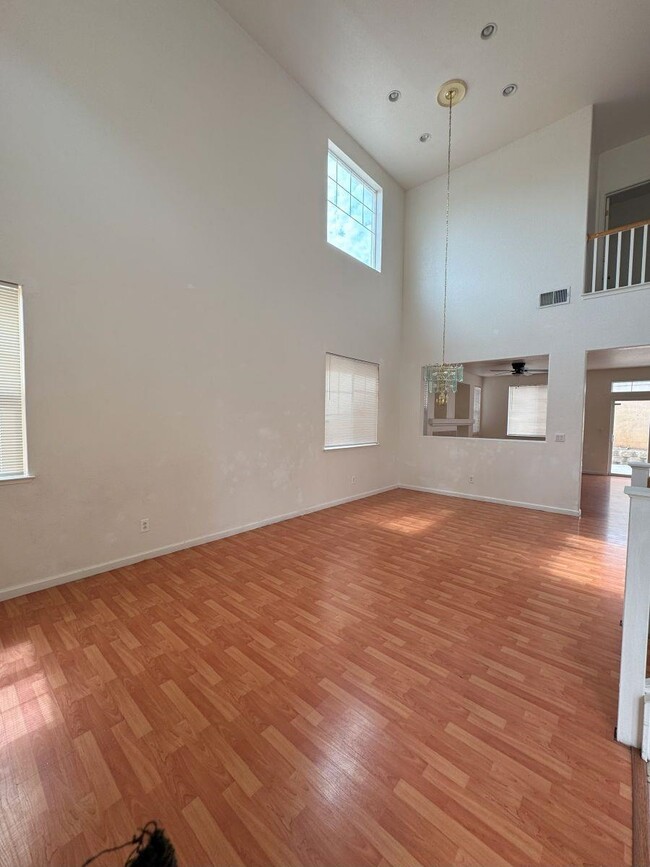 Building Photo - 645 Rockspray Cir