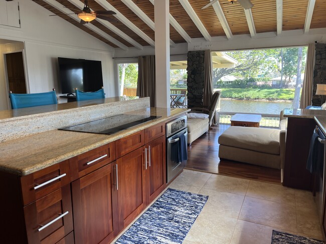 Building Photo - 372 Ilimalia Loop