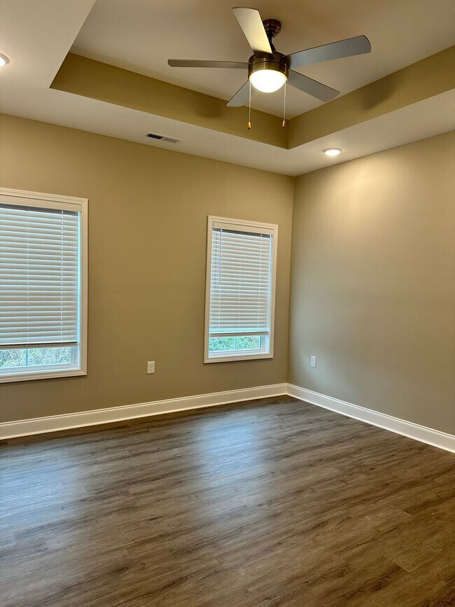 Building Photo - 2766 Cedrus Ave