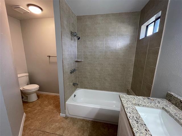 Building Photo - 2416 Lakeview Cir