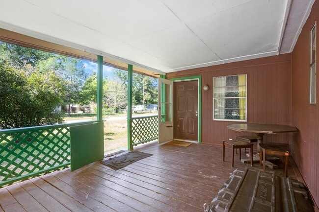 Building Photo - 465 Pecan