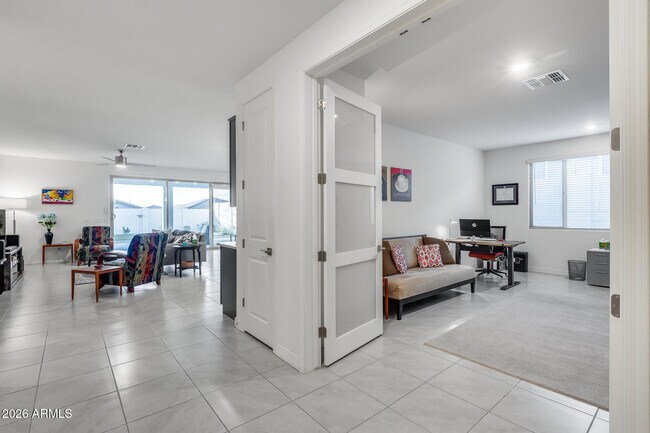 Building Photo - 3044 W Monte Way