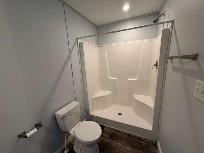 Building Photo - BEAUTIFUL +55 HOA COMMUNITY- AVAILABLE FOR IMMEDIATE MOVE IN!!