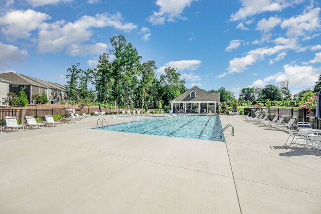 Building Photo - 5052 Falstone Dr