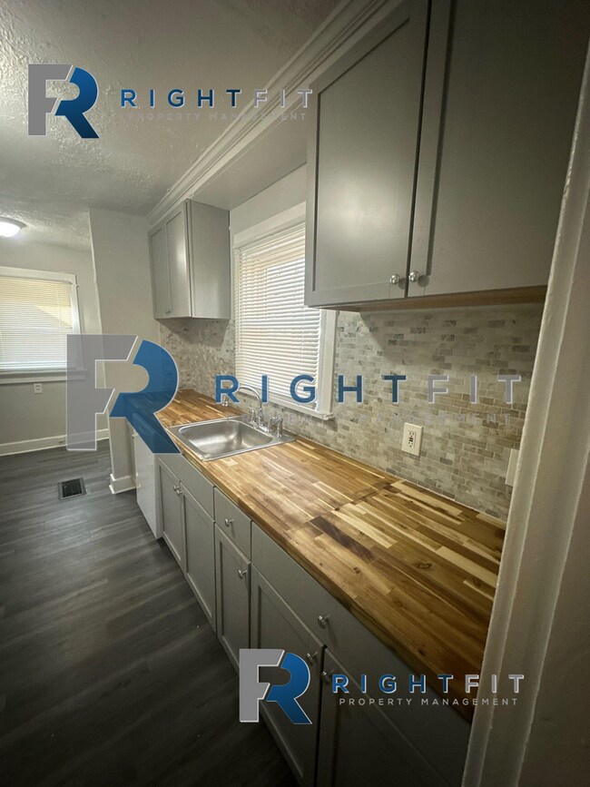 Building Photo - 3 bedroom 1 bathroom