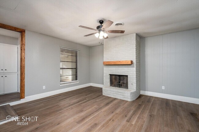 Building Photo - 3216 Chimney Rock Rd