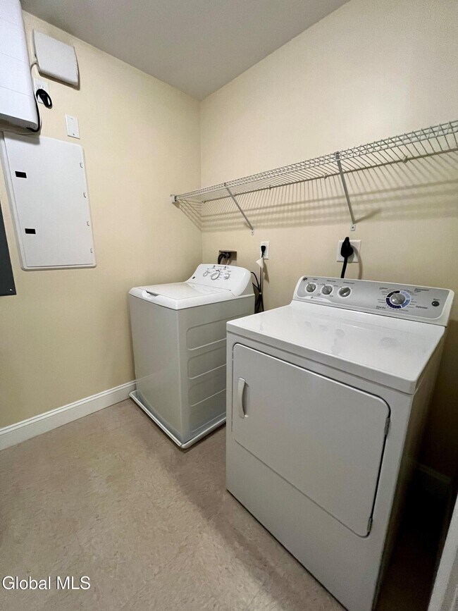 Building Photo - 60 Weibel Ave