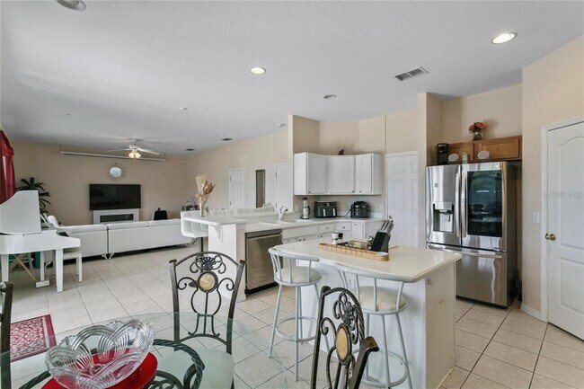 Building Photo - 913 Dorset Pl