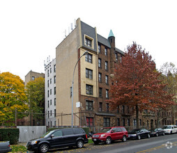 Building Photo - 100 Lefferts Avenue