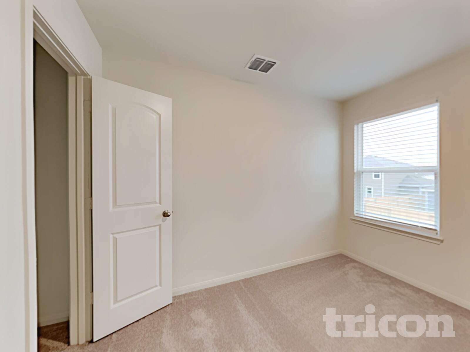 Building Photo - 11750 Davalos Ln