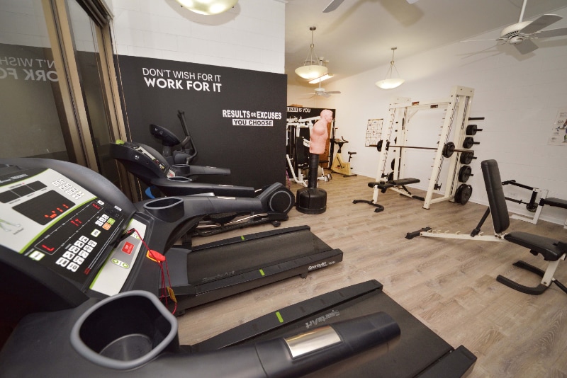 Building Photo - 7447 S South Shore Dr