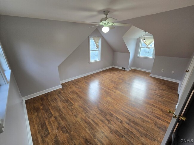 Building Photo - 205 Elmbrook Dr