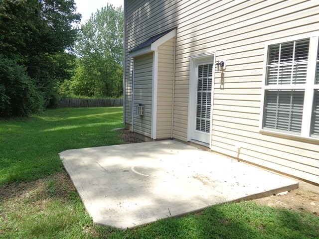 Building Photo - 4613 Cades Cove Dr