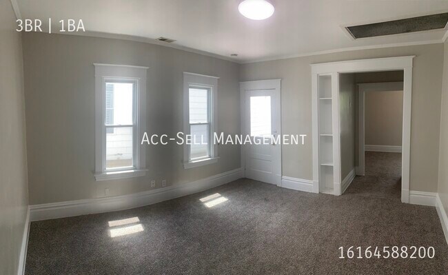 Building Photo - 944 Davis Ave NW