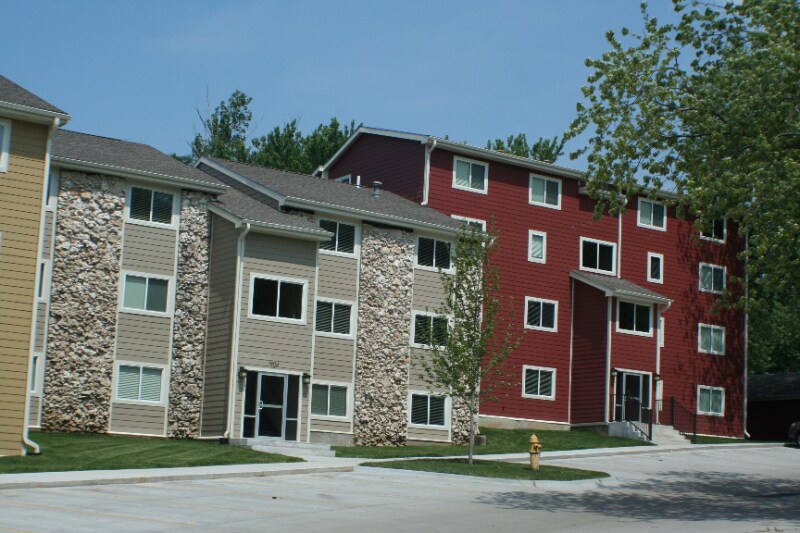 Building Photo - 1920 Parkwild Dr