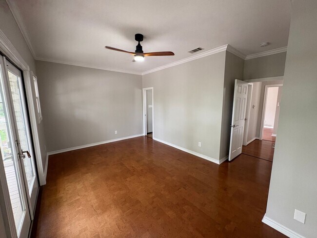 Building Photo - Gorgeous home in Rosedale - Available now!
