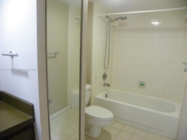 Building Photo - 4083 Forest Hill Dr