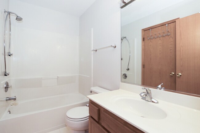 Building Photo - 2232 Dawson Ln
