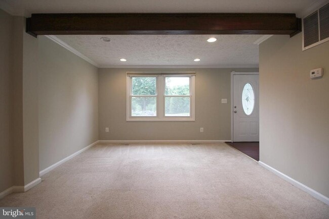 Building Photo - 14126 Red River Dr
