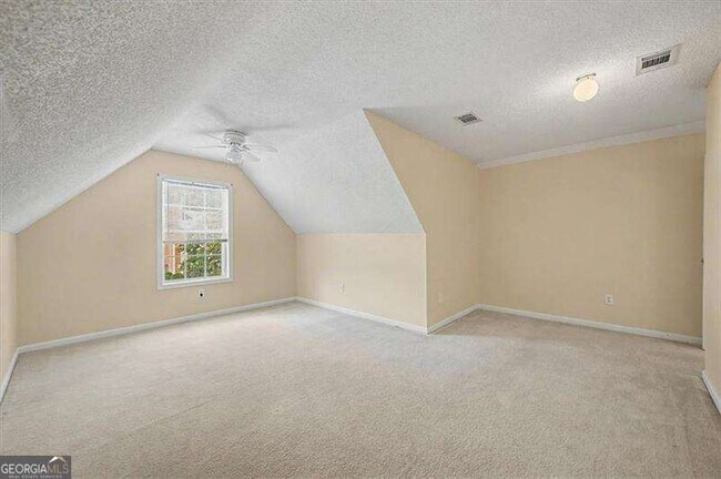 Building Photo - 2025 Baramore Oaks Dr