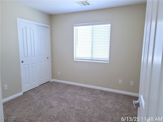 Building Photo - 2327 Koho Dr