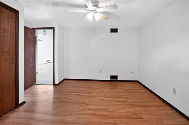 Building Photo - 4034 Murray Ave