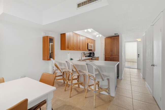 Building Photo - 5650 A1A S